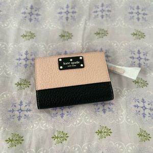 Kate Spade
Bay Street Tellie